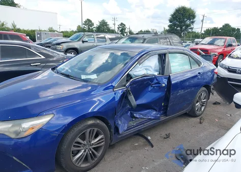 2015 Toyota Camry Se z USA, uszkodzony, nr VIN 4T1BF1FK1FU923008